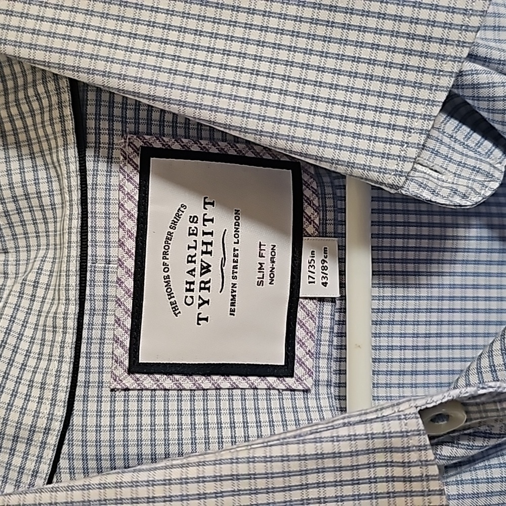 Charles Tyrwhitt  blue dress shirt 17/35